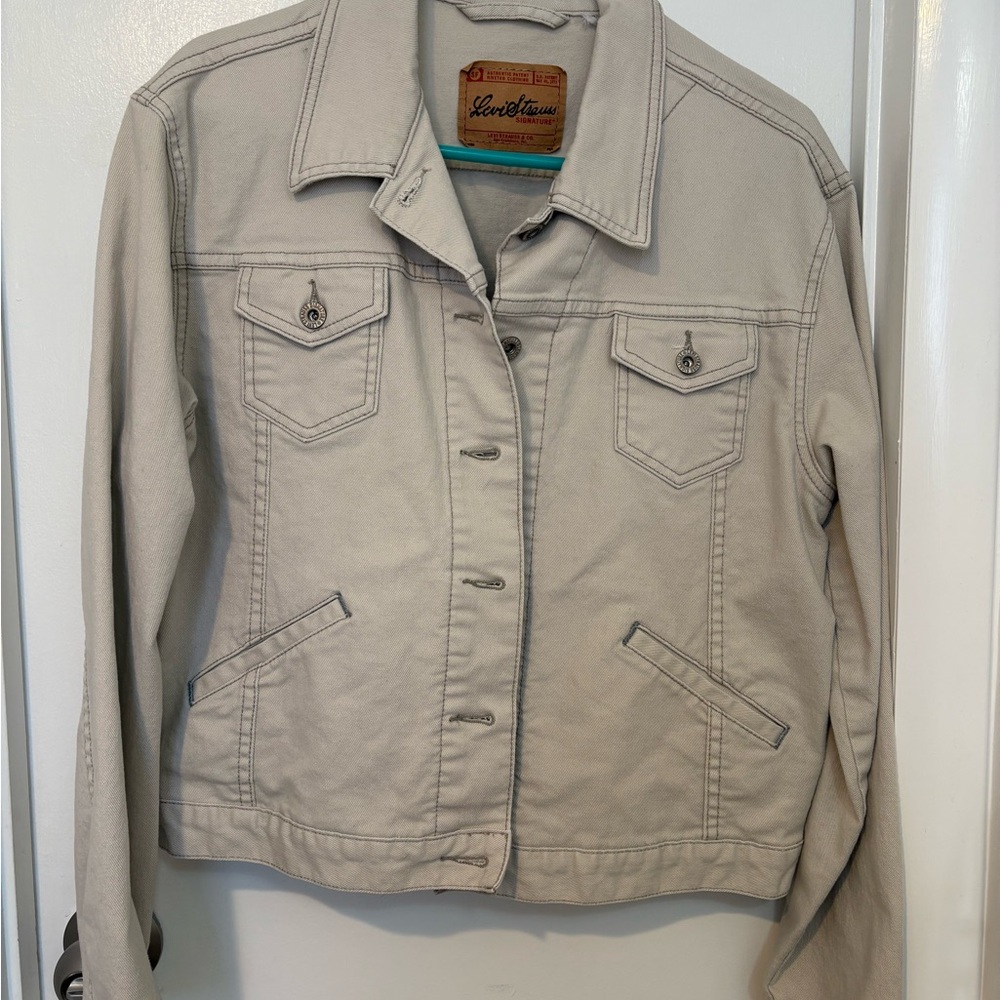 Levi’s Women's White Denim Jacket Size 10